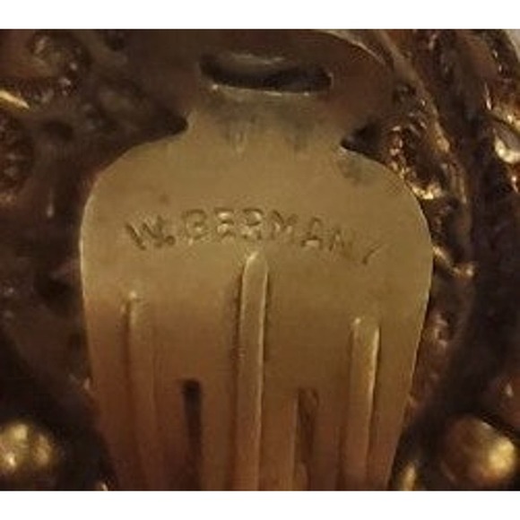 West Germany Glass Transfer ware Courting Couple Cameo Necklace Clip Earrings - Picture 9 of 9